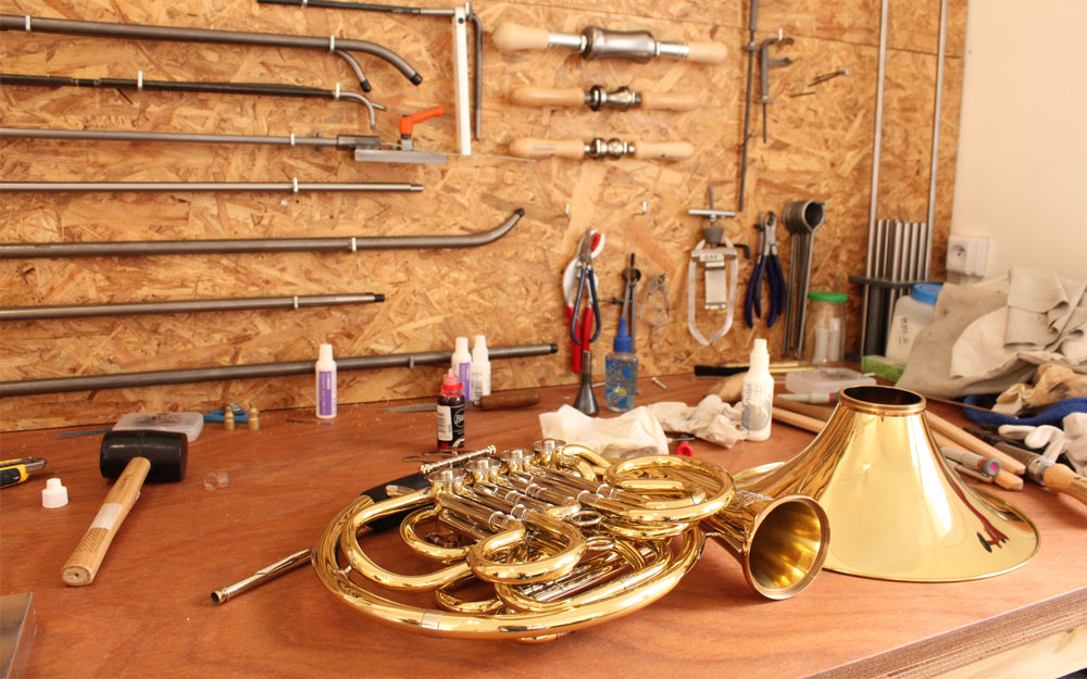 black trombone reparateur d'instruments de musique saint-Nazaire